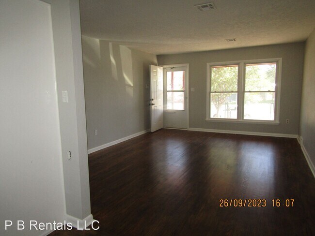 Building Photo - 3 br, 1.5 bath House - 4505 SW Atom Avenue