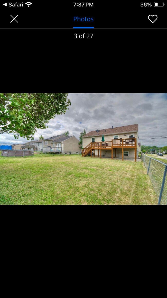 Building Photo - 1490 Clovernook Dr
