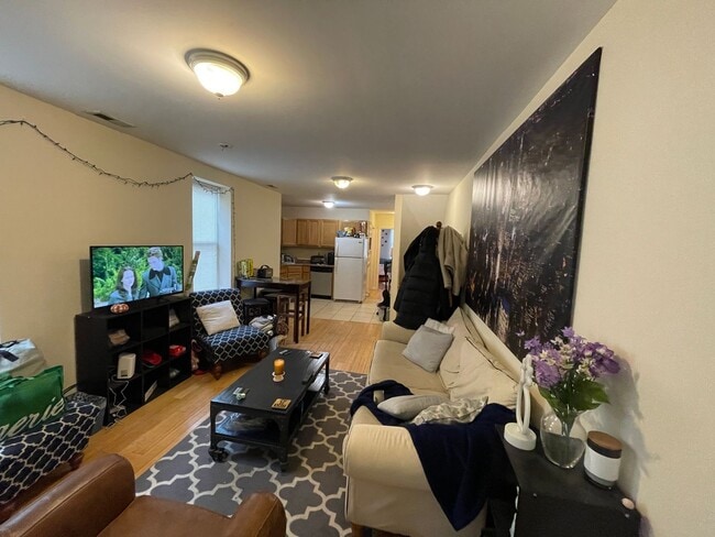 Photo - 1849 Willington St Apartment