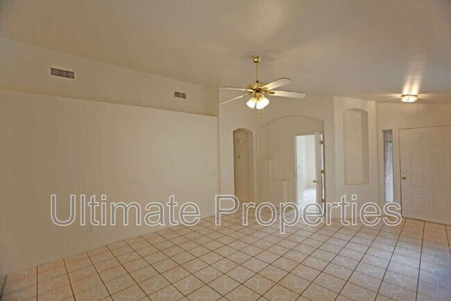 Foto del edificio - 1810 N 88th Ave