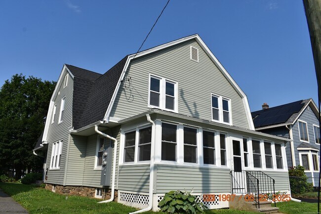 Foto del edificio - 43 Highland Ave