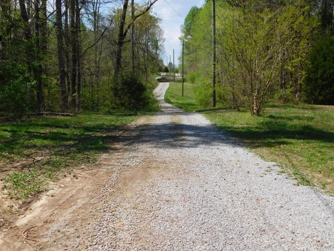 Building Photo - 175 Fairview Rd