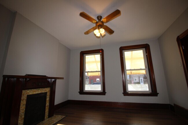 Foto del edificio - 829 Bates St