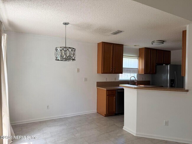 Foto del edificio - 6423 Crimson Leaf Ln