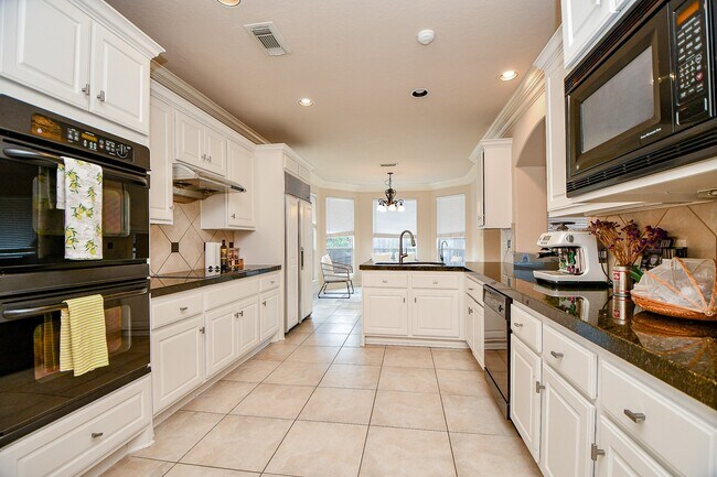 Foto del edificio - 14206 Jade Cove Dr