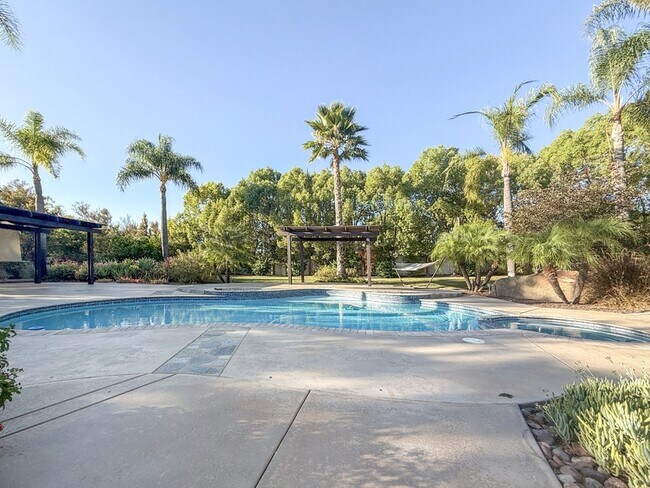 Foto del edificio - 14212 Sandhill Rd