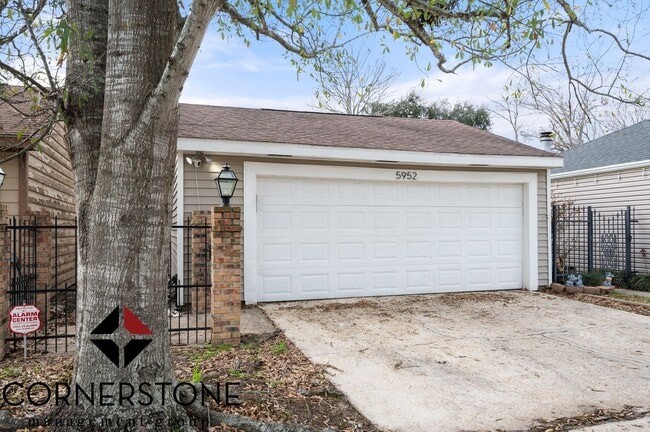 Building Photo - 3 bedroom home LOCATED OFF OF JONES CREEK ...