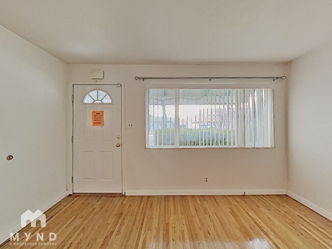 Building Photo - 2585 Dyer Way