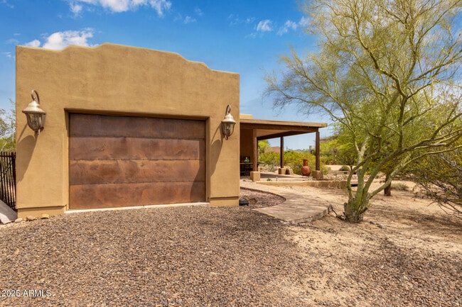 Building Photo - 6310 E Dove Valley Rd