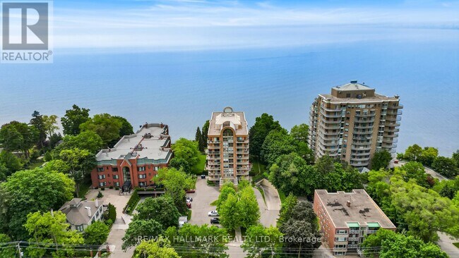 Building Photo - 2210 Lakeshore Rd.
