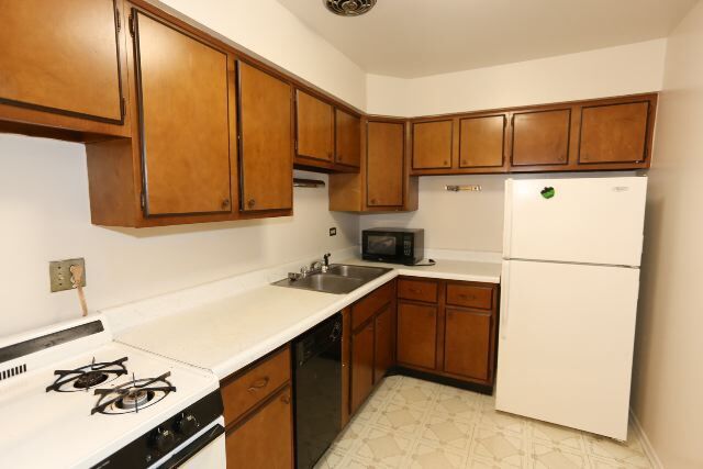 Foto del edificio - 675 W Wrightwood Ave