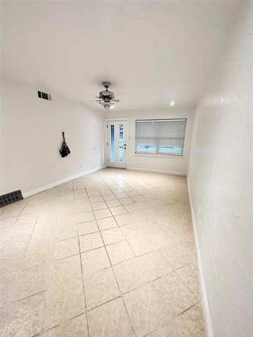 Building Photo - 1705 Emerald Dr
