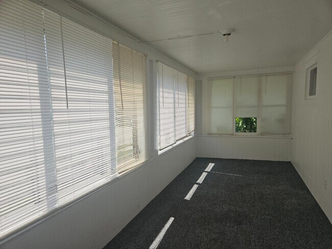 Foto del edificio - 510 W Murray St