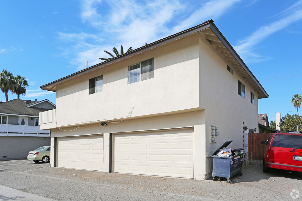 Building Photo - 16532 Goldenwest St