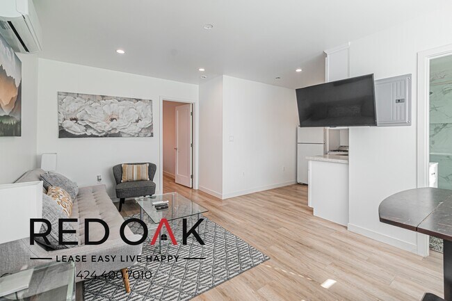 Foto del edificio - 4725 1/2 W 18th St