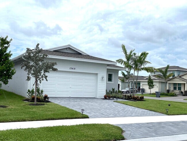 Foto del edificio - 13419 Noble Dr