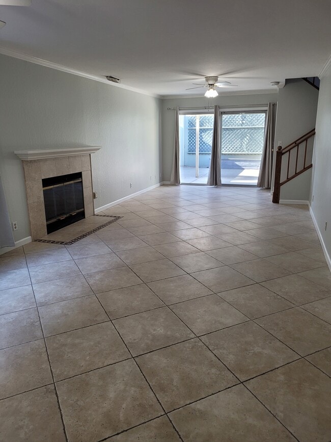 family room - 621 Bryan Ave