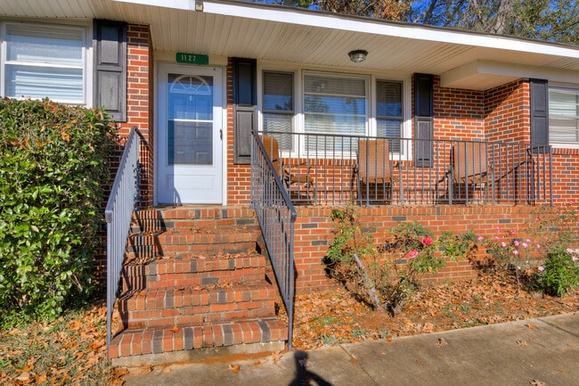 Foto del edificio - 1127 Magnolia Dr