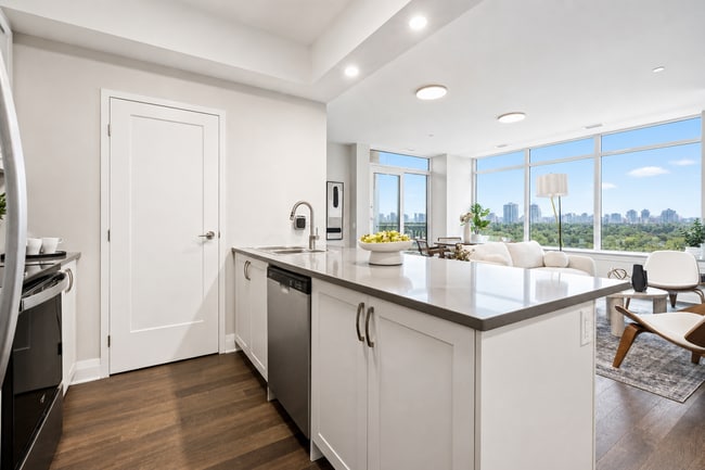 Building Photo - Riviera Suites
