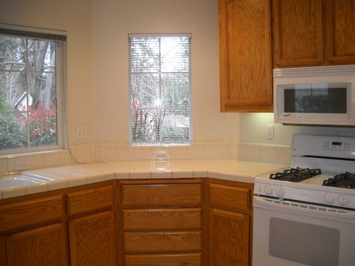 Building Photo - 331 Vistamont Dr