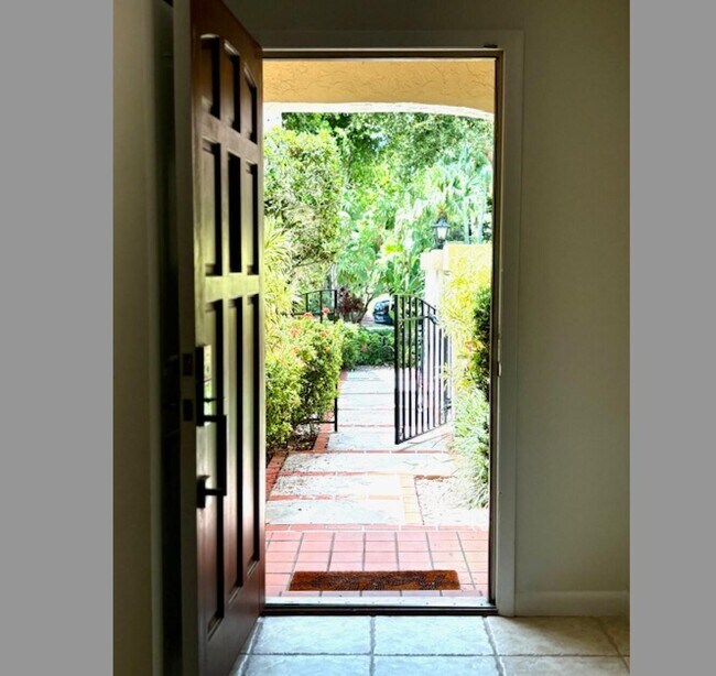 Building Photo - 7744 La Mirada Dr