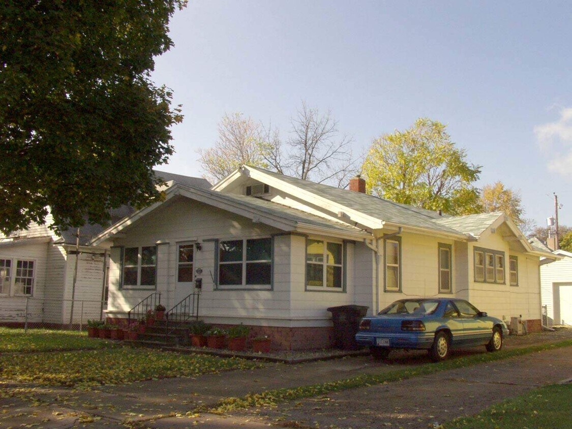 Primary Photo - 3506 3rd St