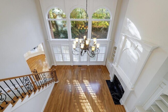 Foto del edificio - 2883 Thurleston Ln