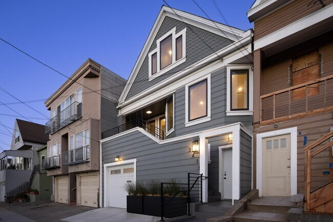 Building Photo - 241 Paris St