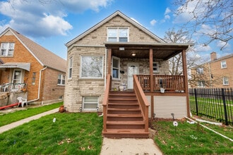 Building Photo - 2724 N Meade Ave