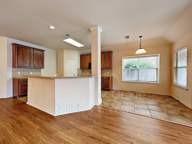 Foto del edificio - 4513 Vista Meadows Dr