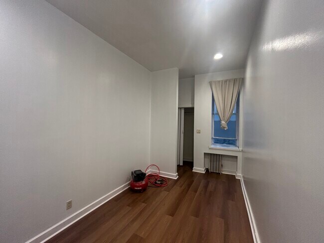 Foto del edificio - 6716 64th Pl