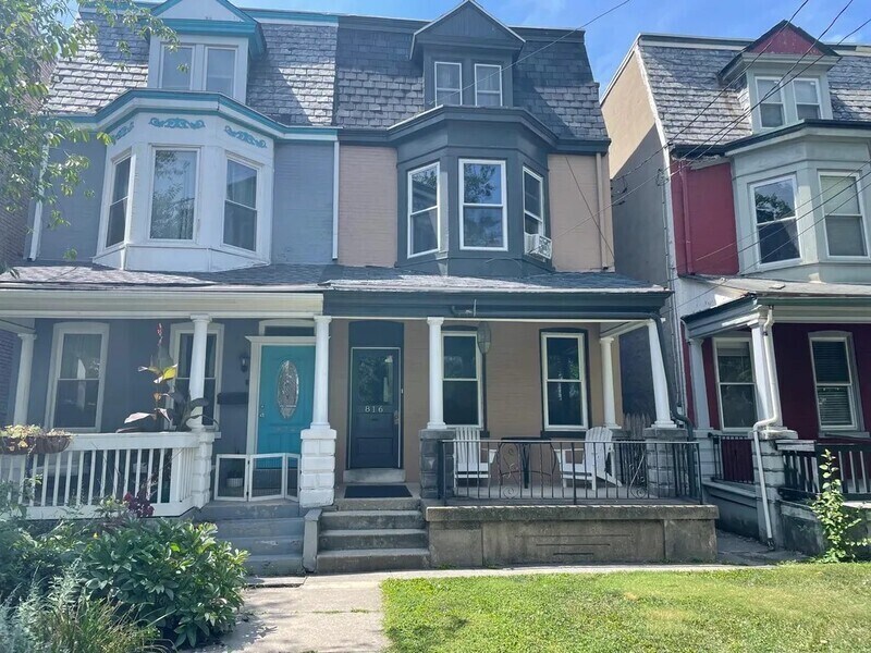 Foto principal - 816 N Duke St