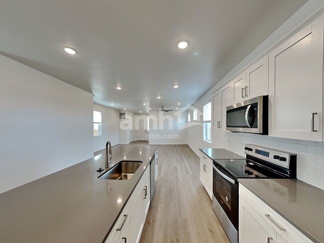 Foto del edificio - 23578 E 5th Ave