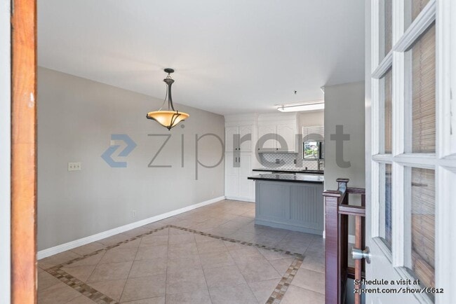 Building Photo - 271 Hayes Ave