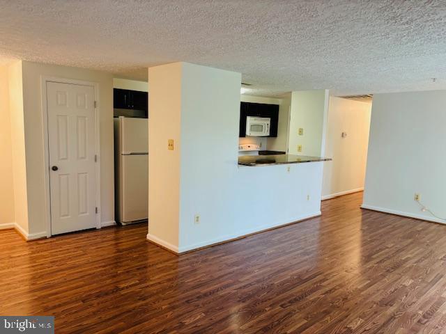 Building Photo - 301 Palmspring Dr