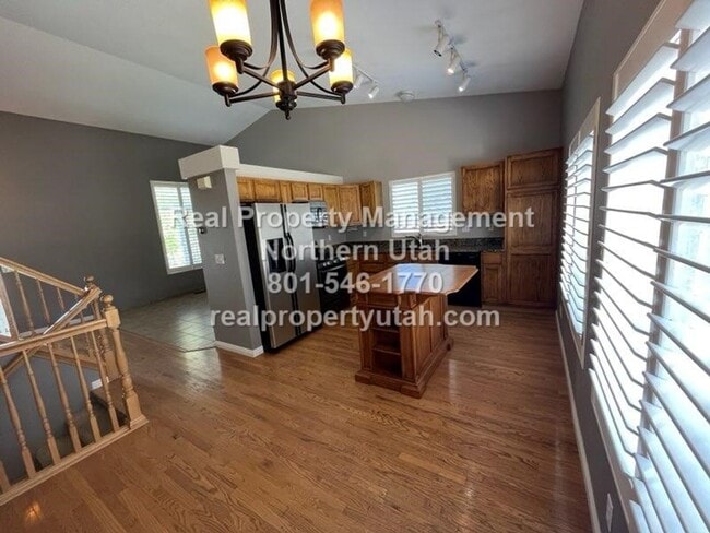 Building Photo - 3 Bedroom Layton Home Coming Available in ...