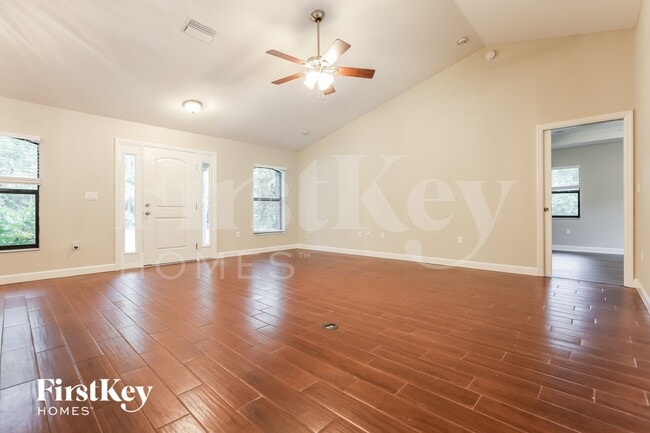 Building Photo - 2267 Kamsler Ave