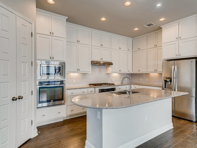 Building Photo - 12332 Cardinal Flower Dr