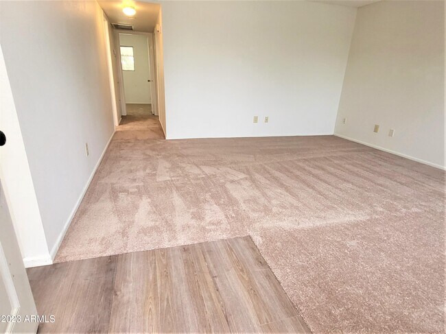 Foto del edificio - 10311 N 96th Ave