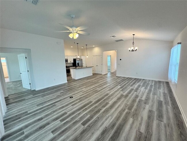 Building Photo - 854 Morley Ave