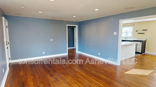 Building Photo - 653 Long Shoals Rd