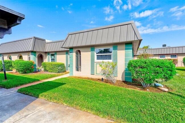 Foto del edificio - 4308 Summersun Dr