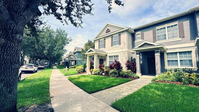 Building Photo - Elegant 2 Master Suite Townhome with Disne...