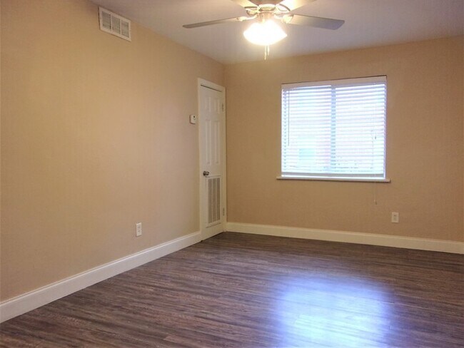 Foto del edificio - 1740 NW 17th St