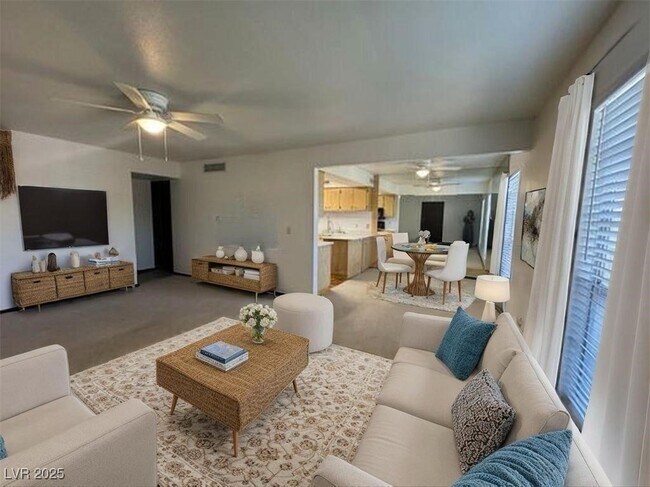Foto del edificio - 3109 Pinehurst Dr