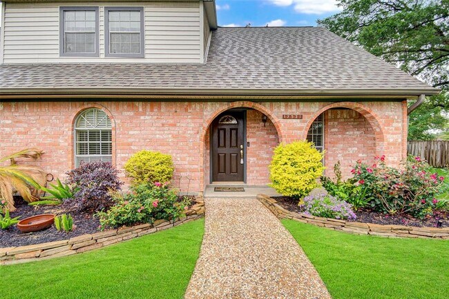 Foto del edificio - 17931 Loring Ln