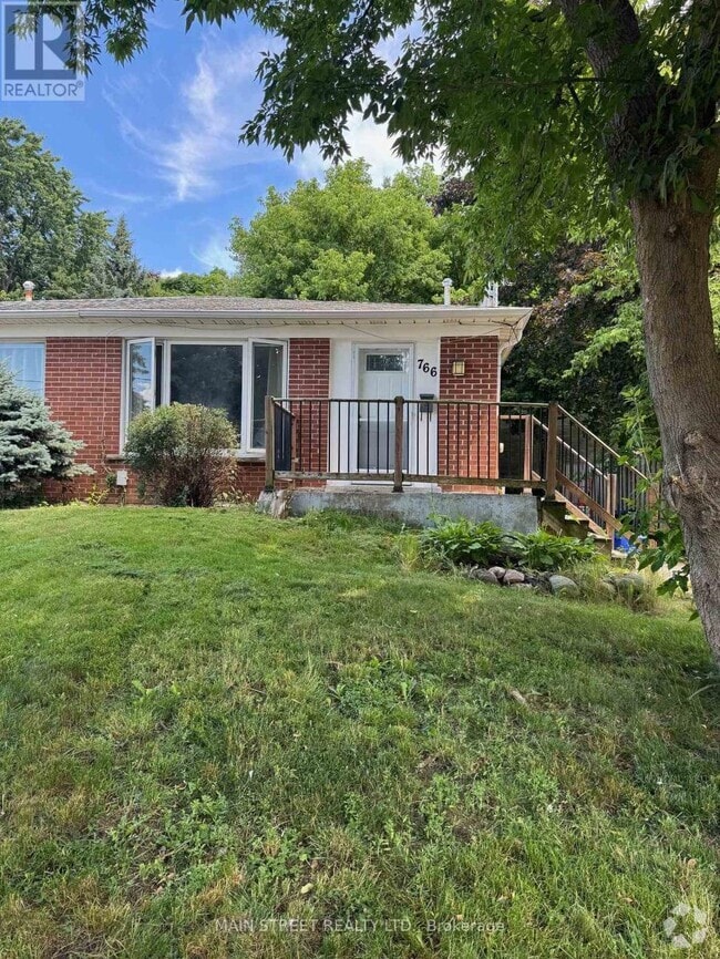 Building Photo - 766 Sunnypoint Dr