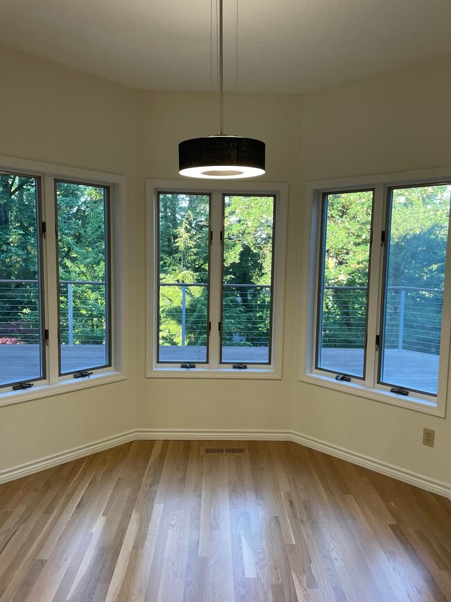 Foto del edificio - 1140 SW Fairfax Pl