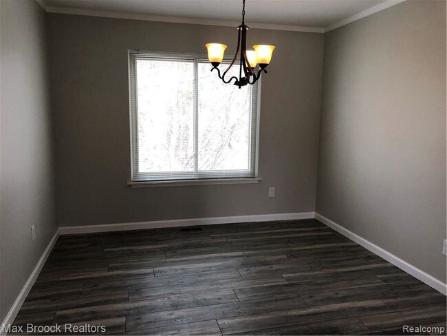 Building Photo - 5448 Hammersmith Dr