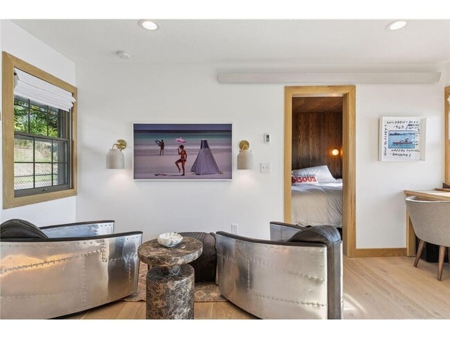 Foto del edificio - 5669 Hugo Rd